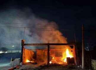 Incendio en taller de carpintería en el oriente de Saltillo: ¿acto intencional? ncendio-en-taller-de-carpintera-en-el-oriente-de-saltillo-acto-intencional
