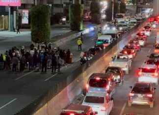 Bloqueo en Periférico por falta de agua: Vecinos protestan bloqueo-en-perifrico-por-falta-de-agua-vecinos-protestan
