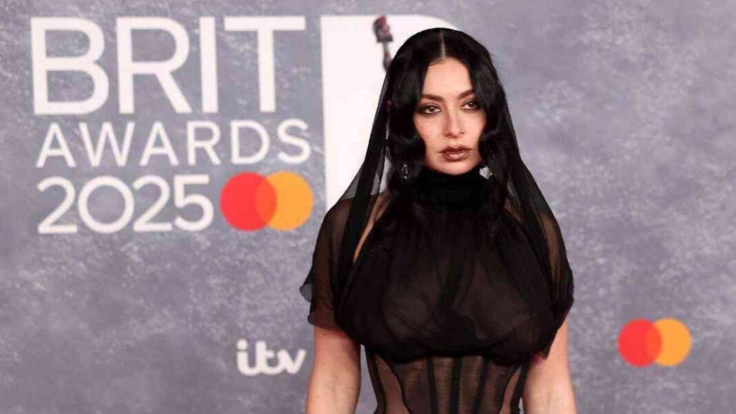 charli-xcx-gana-cinco-premios-en-los-brit-awards-incluyendo-mejor-lbum