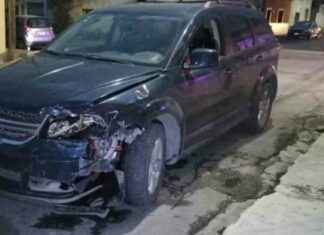 Accidente en Saltillo: Amanecido choca vehículos y casa accidente-en-saltillo-amanecido-choca-vehculos-y-casa