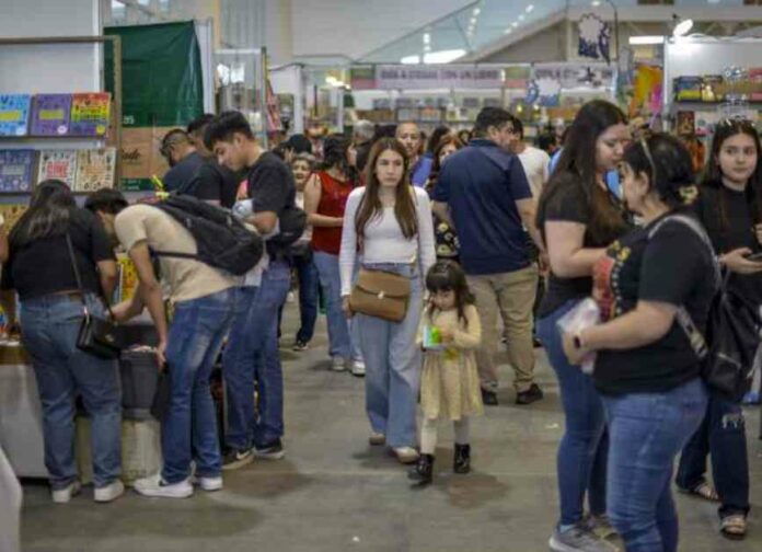 xito-rotundo-feria-del-libro-coahuila-2025-alcanza-140-mil-visitantes