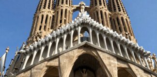 Descubre la esencia de Barcelona y América en un viaje inolvidable