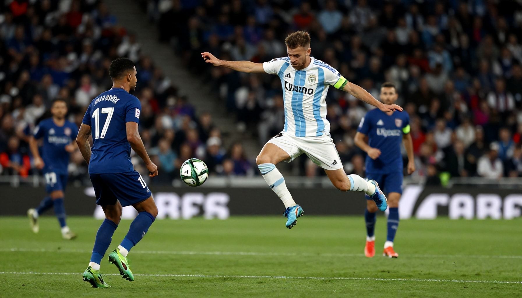 Cómo León domina el juego aéreo para controlar el partido*
