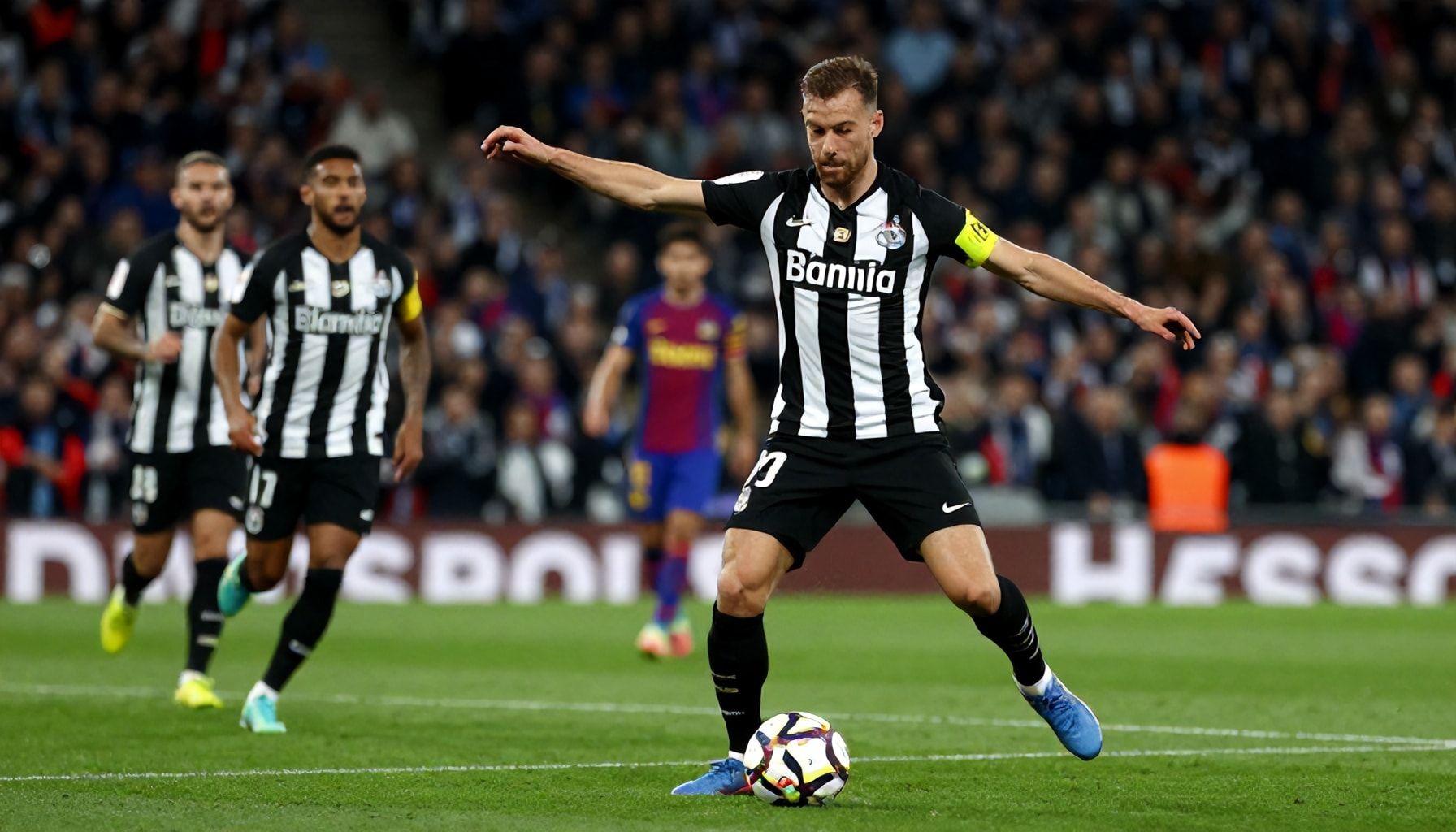 Cómo Newcastle puede sorprender a Barcelona: Estrategias clave para el partido*