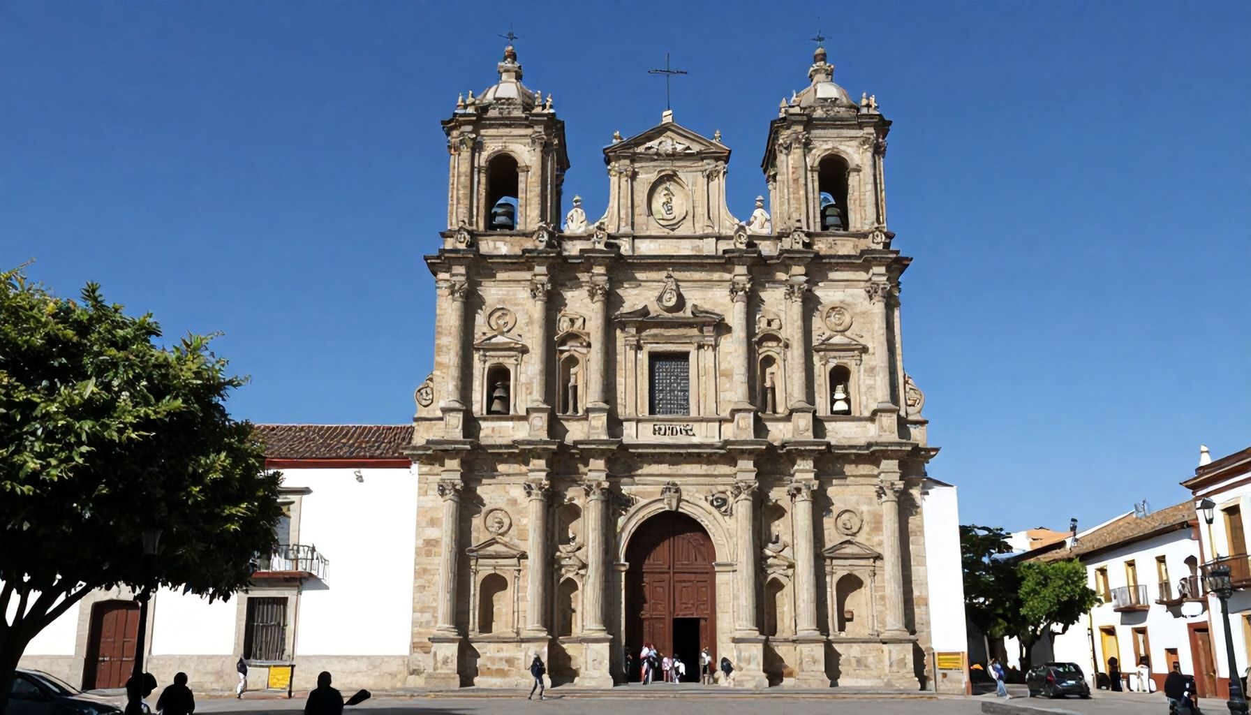 La verdad oculta detrás de los monumentos más emblemáticos de León de los Aldama*