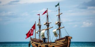 La Fascinante Historia de los Piratas en México The Fascinating History of Pirates in Mexico